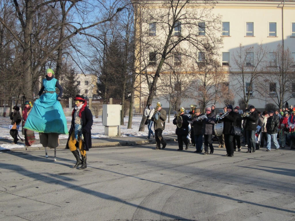 Masopustní průvod před křiž. Jodlova - Mostní