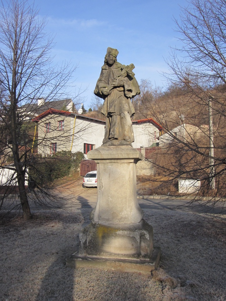 Socha Sv. Jana Nepomuckého v Růžovém údolí