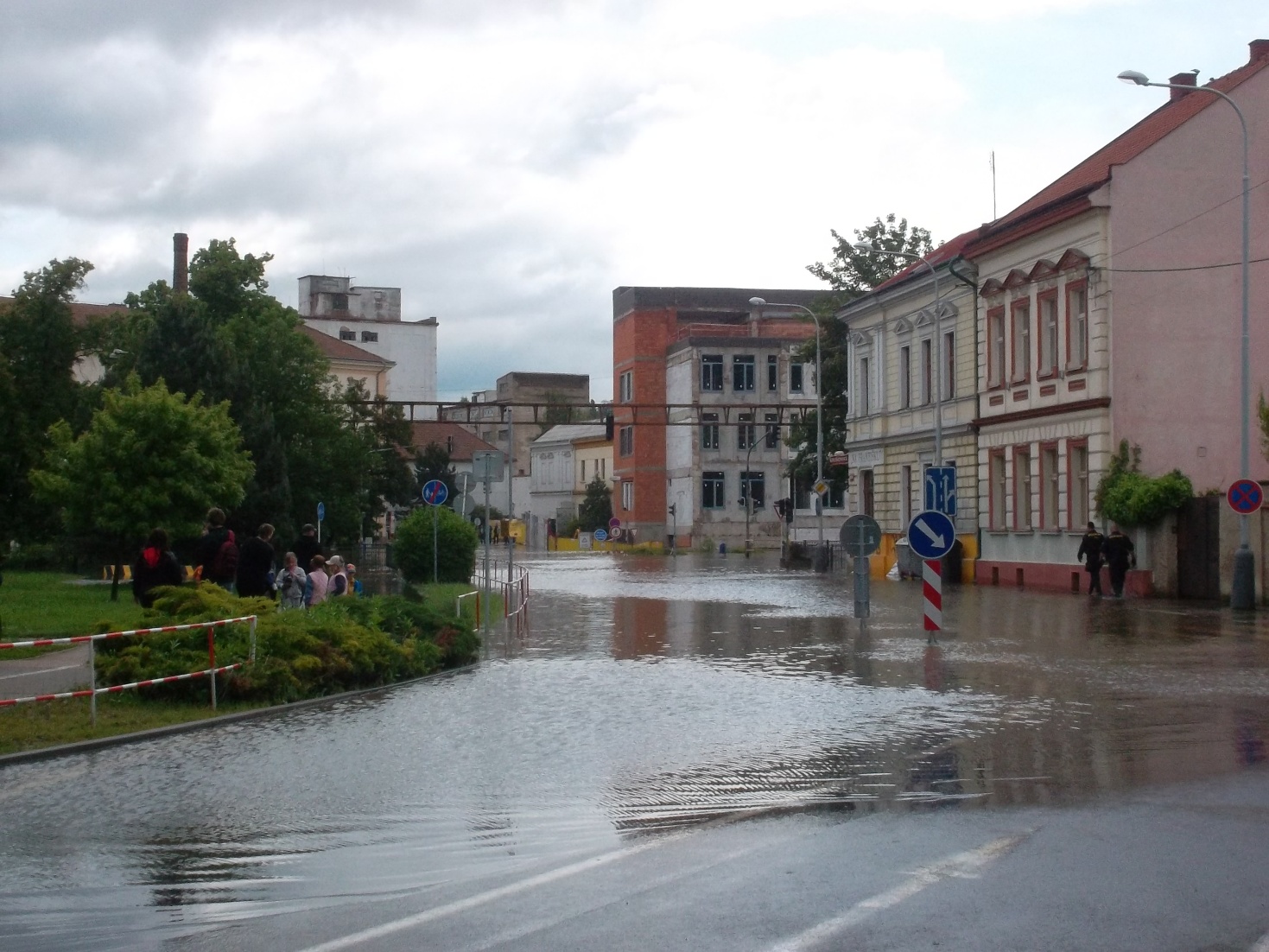 Křižovatka ulic Mostní aErbenova