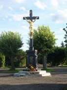 Kříž na kralupském hřbitově